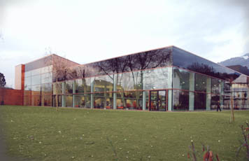 Dornbirner Stadtbad von der Stadtstrasse